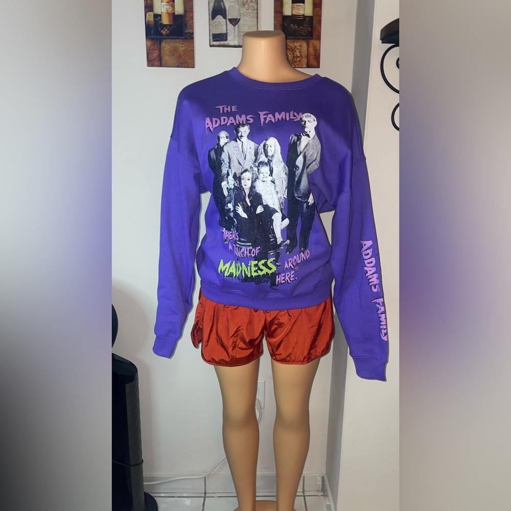 NEW THE ADDAMS FAMILY SWEATER SIZE M